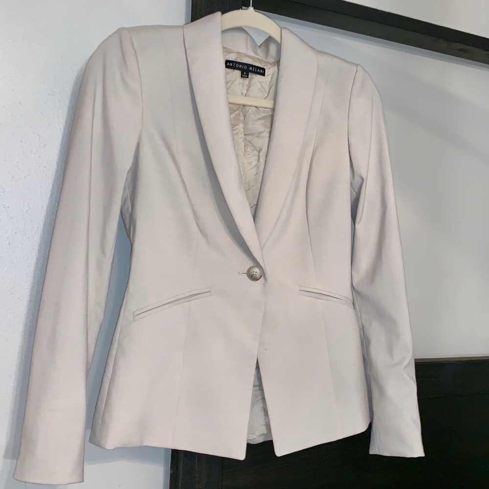 EUC Antonio Melani Beige Blazer One Button